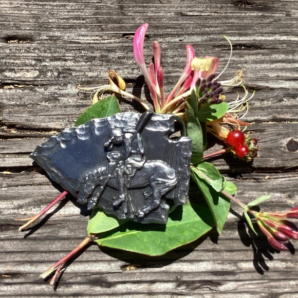 Siskiyou Buckle Company Native American Metal Arrow Tip Belt Buckle